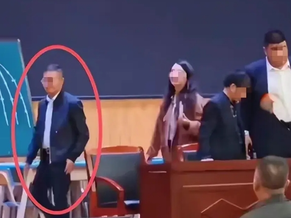臭肉事件涉事临近退休校长反思与启示，责任与担当的重要性