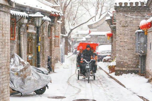 北京雪舞冬日，诗意与惊喜交织的小巷探秘