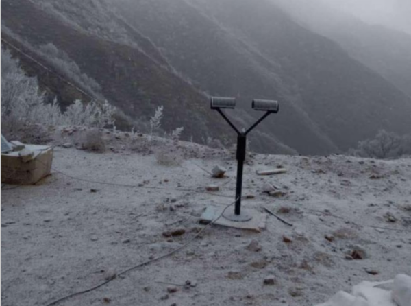 北京延庆佛爷顶意外降雪，自然奇观展现眼前