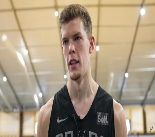 马刺重磅签约莱利·米尼克斯，双向合同携手闪耀未来！