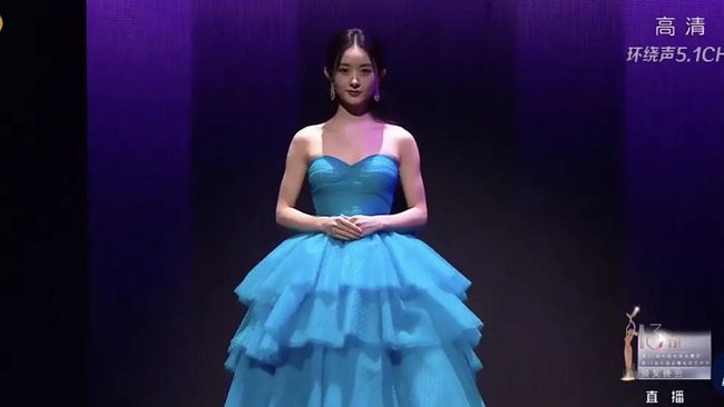赵丽颖荣膺金鹰奖最佳女主角，自信与成就照亮梦想舞台