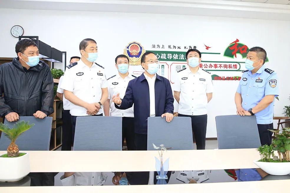 大连发现完整犀牛头骨化石，科技探寻古秘，重塑历史体验之旅
