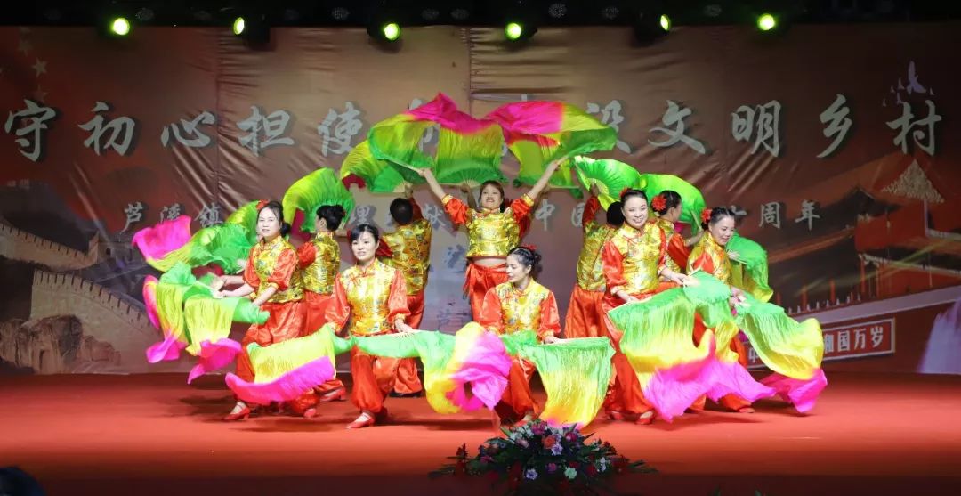 小巷舞蹈风采