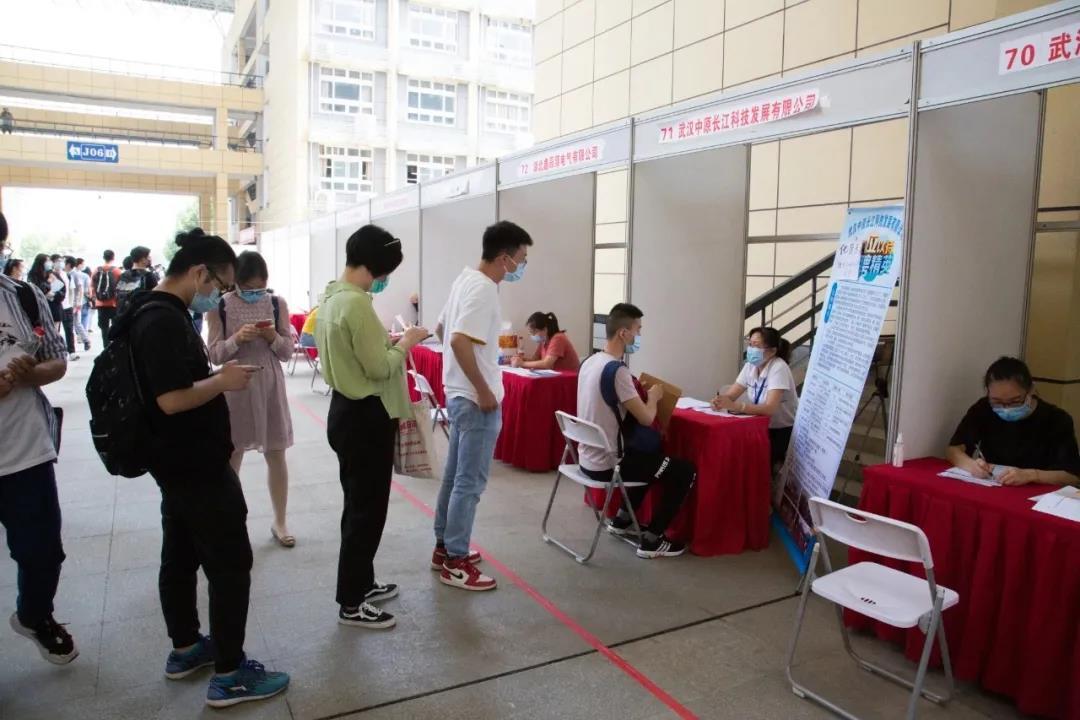 武汉铲车司机最新招聘信息招募启事