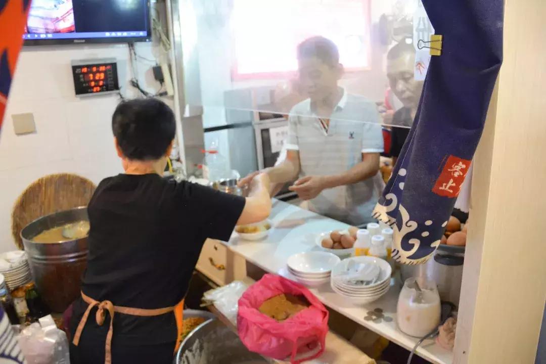 腾讯最新动态，探秘小巷独特风味——隐藏版特色小店揭秘