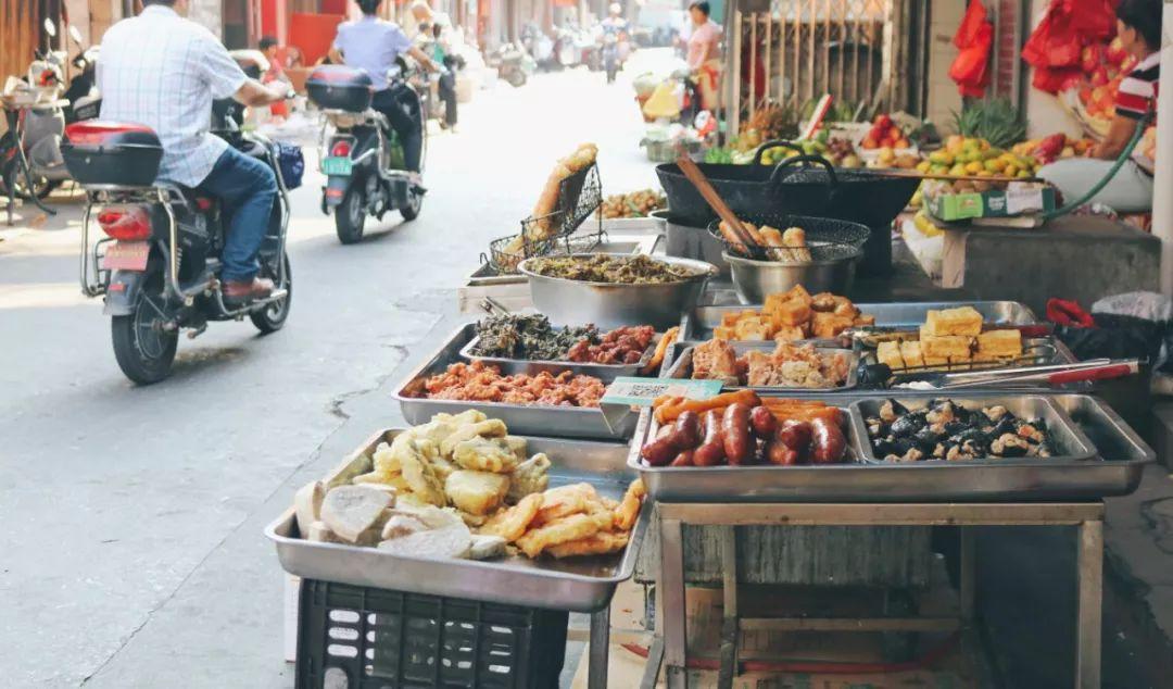 最新僵尸，小巷深处的神秘小店探秘