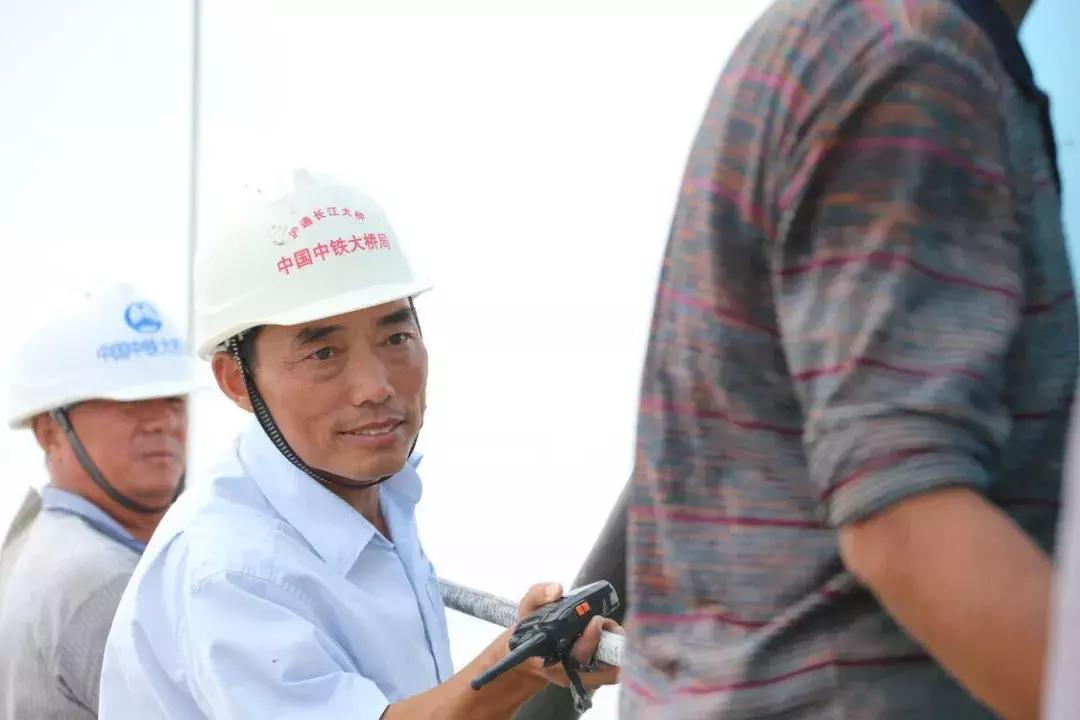 沪通长江大桥最新动态与跨桥情中的温馨故事